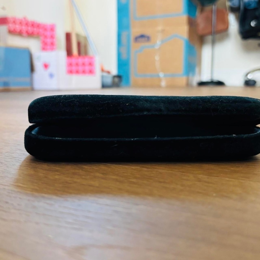 Gucci Black Velvet Glasses Case Blue Satin Interior Designer Eyewear Case